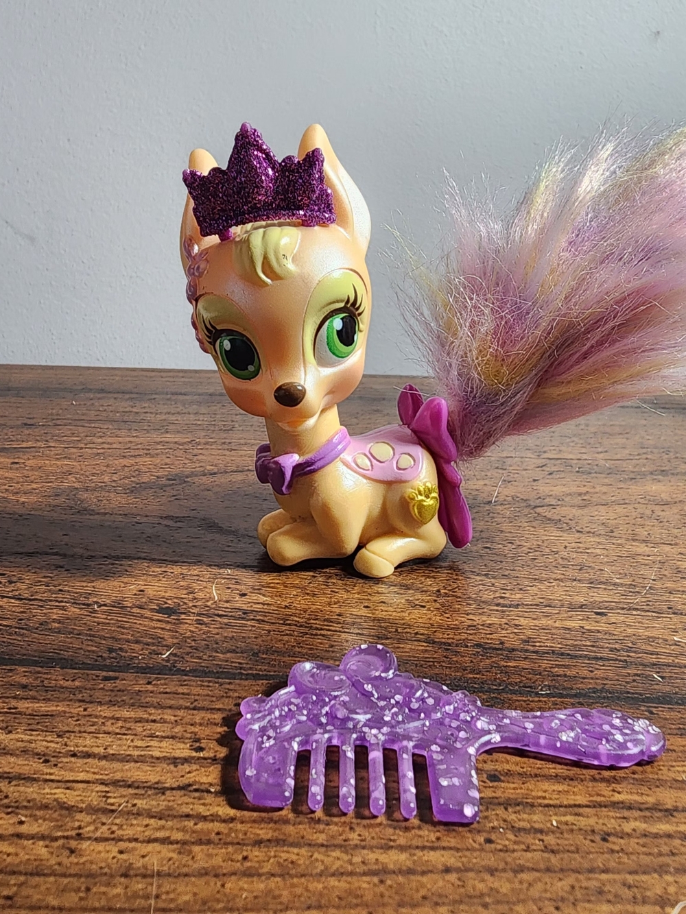 Purple-Crowned Deer Figure with Brush